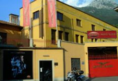 Σύννεφα στο Mandello del Lario 